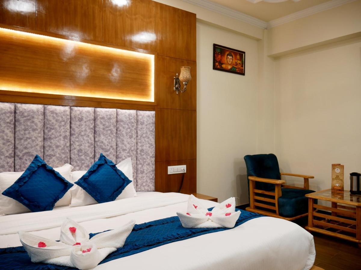 New Ambika International Mall Road Hotel Manāli Dış mekan fotoğraf