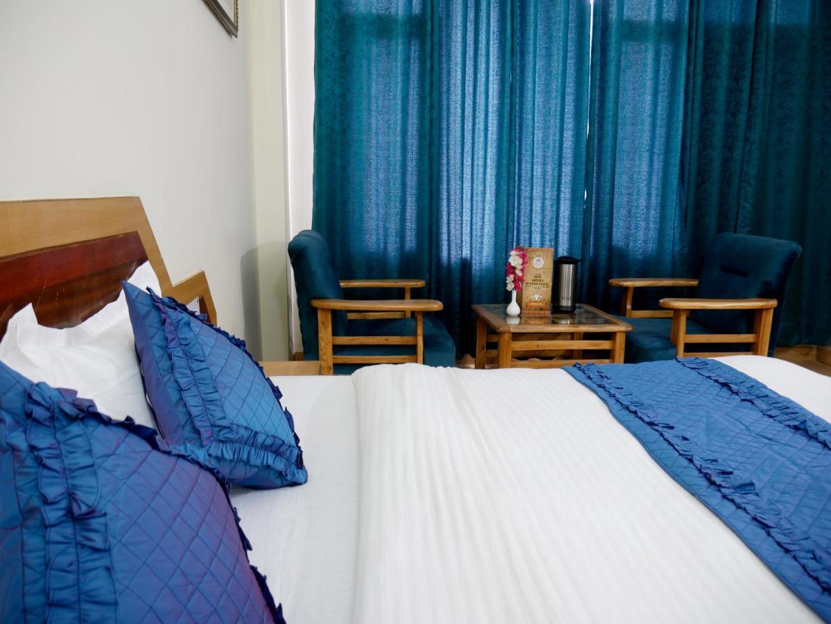 New Ambika International Mall Road Hotel Manāli Dış mekan fotoğraf