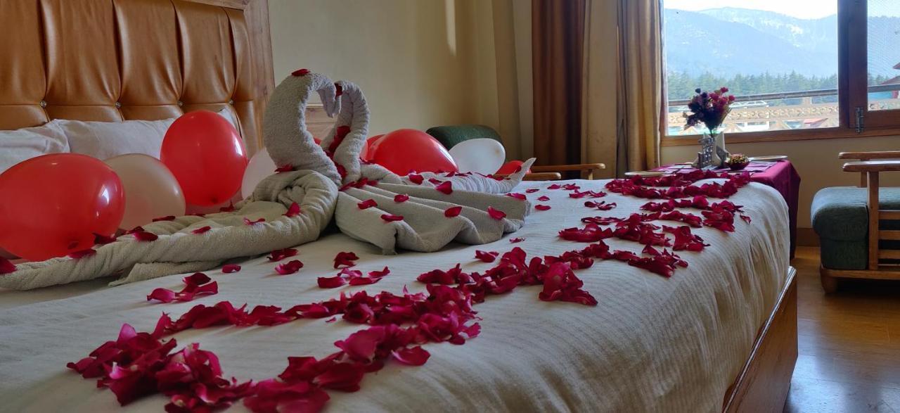 New Ambika International Mall Road Hotel Manāli Dış mekan fotoğraf