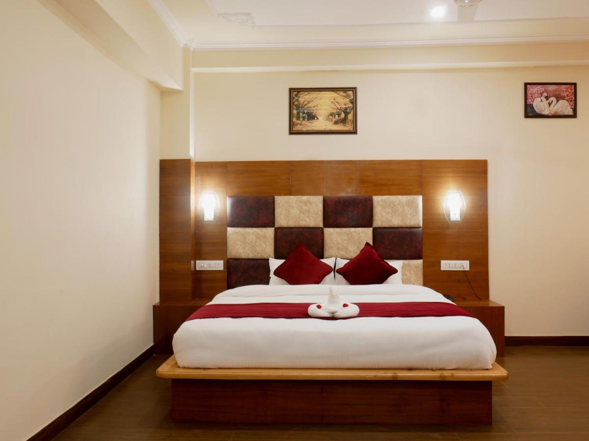 New Ambika International Mall Road Hotel Manāli Dış mekan fotoğraf