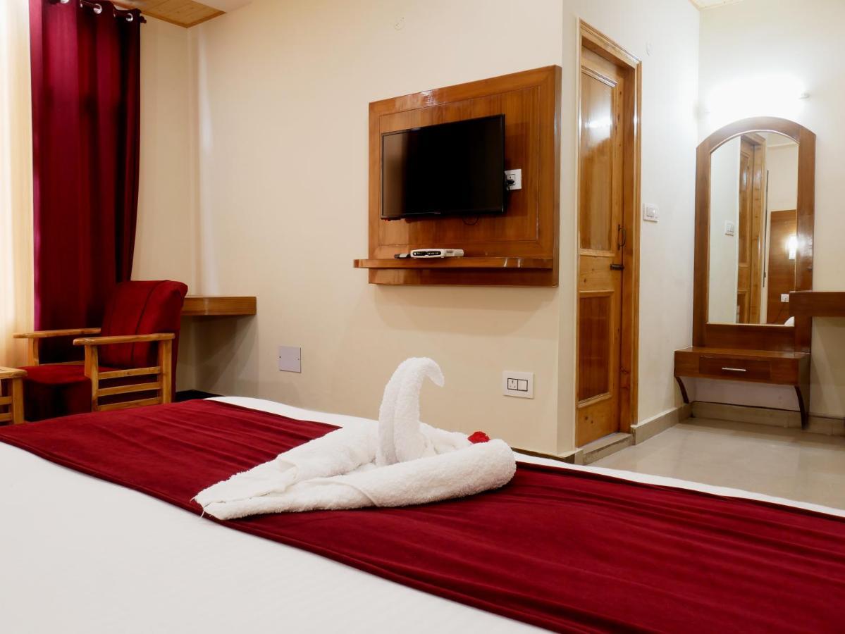 New Ambika International Mall Road Hotel Manāli Dış mekan fotoğraf