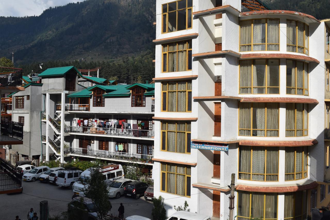 New Ambika International Mall Road Hotel Manāli Dış mekan fotoğraf